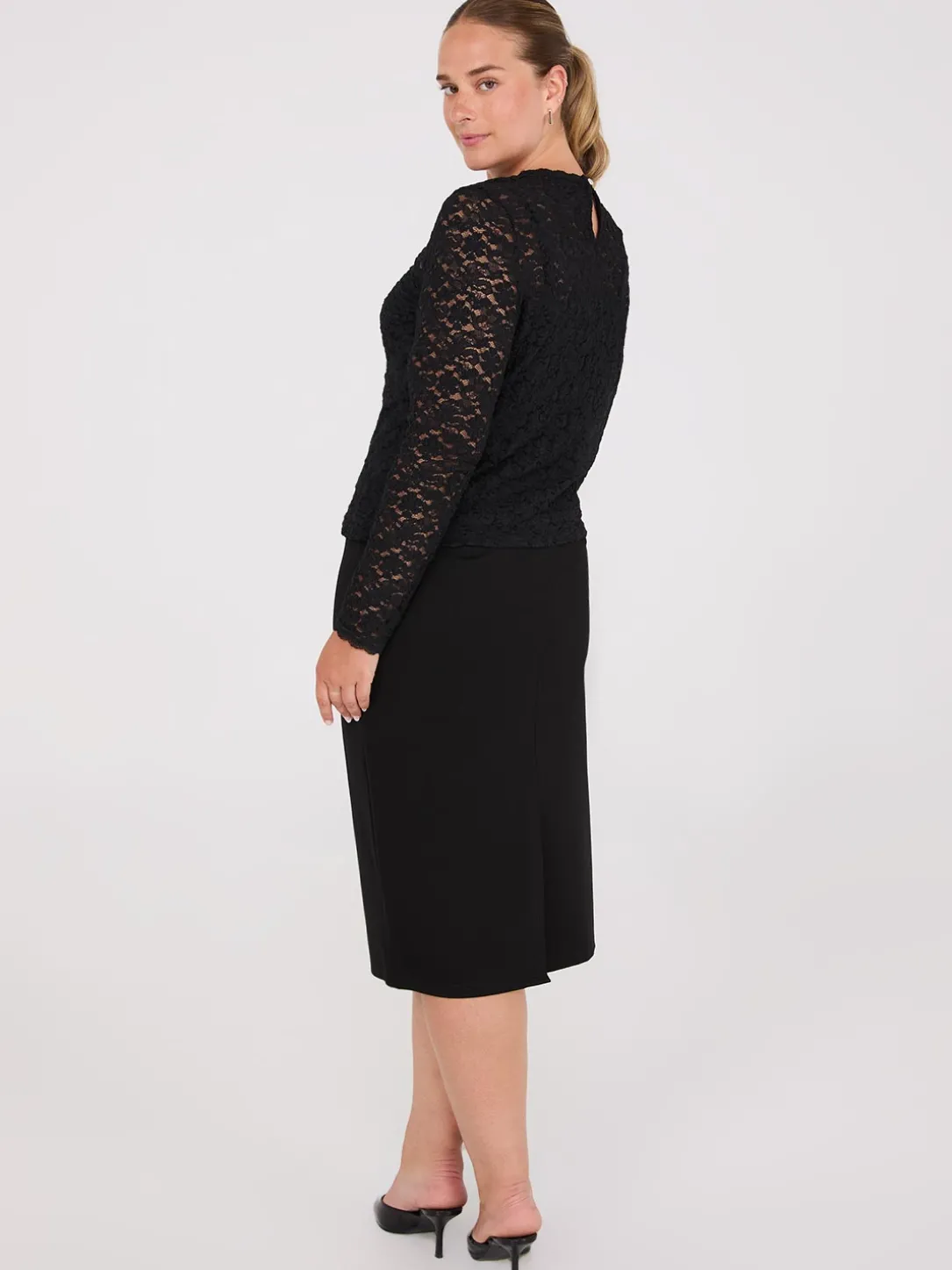 Bubble Lace Long Sleeve Top With Cami