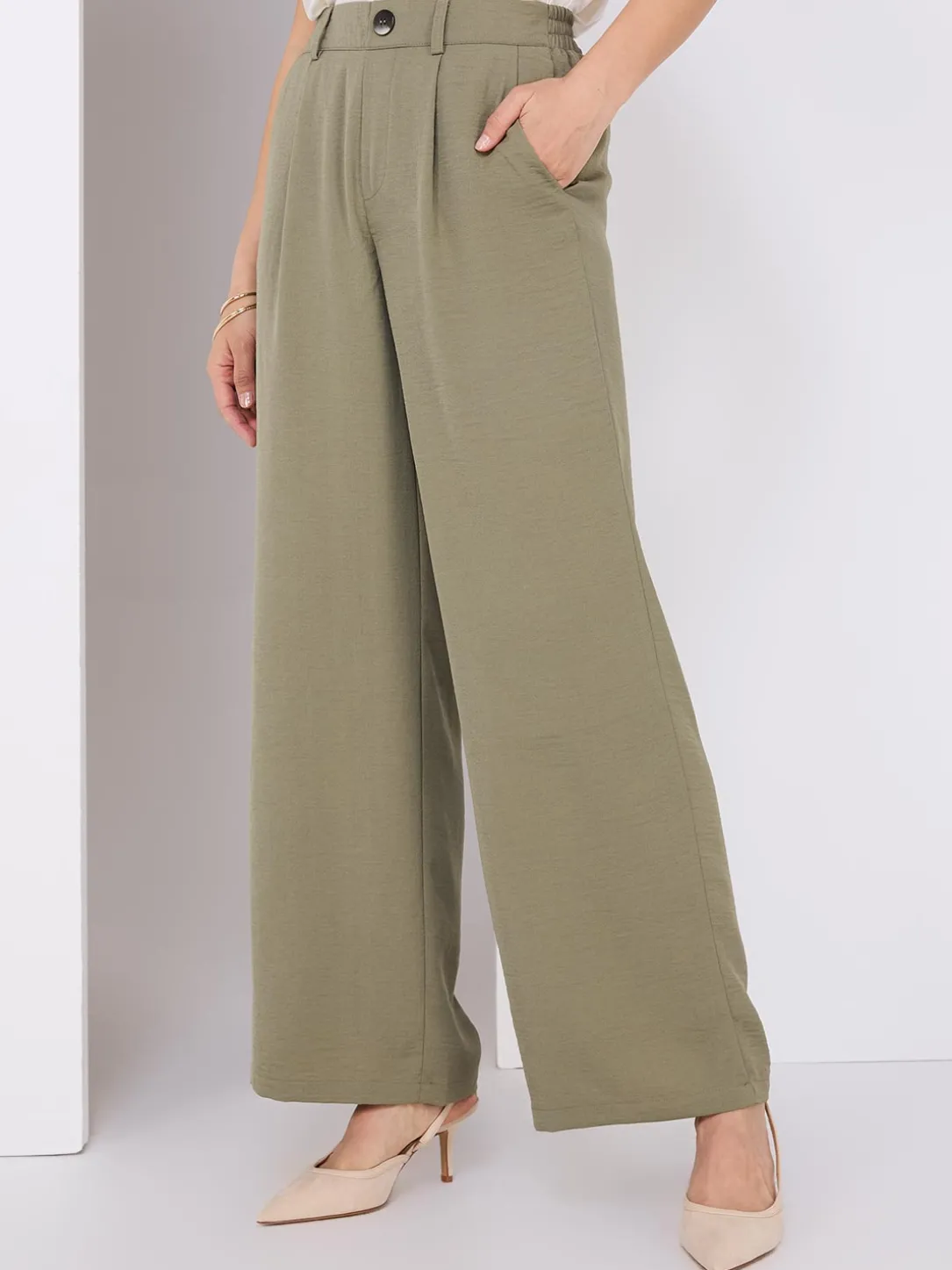 Classic Rise Wide-Leg Pants