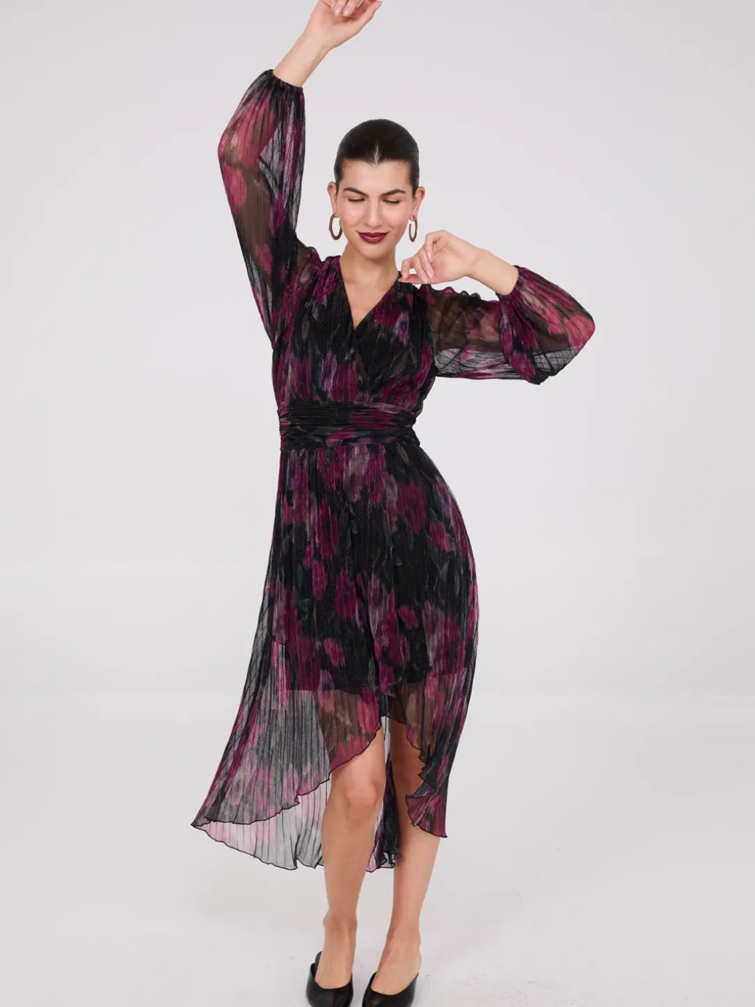 Floral Print Crossover Plisse Midi Dress