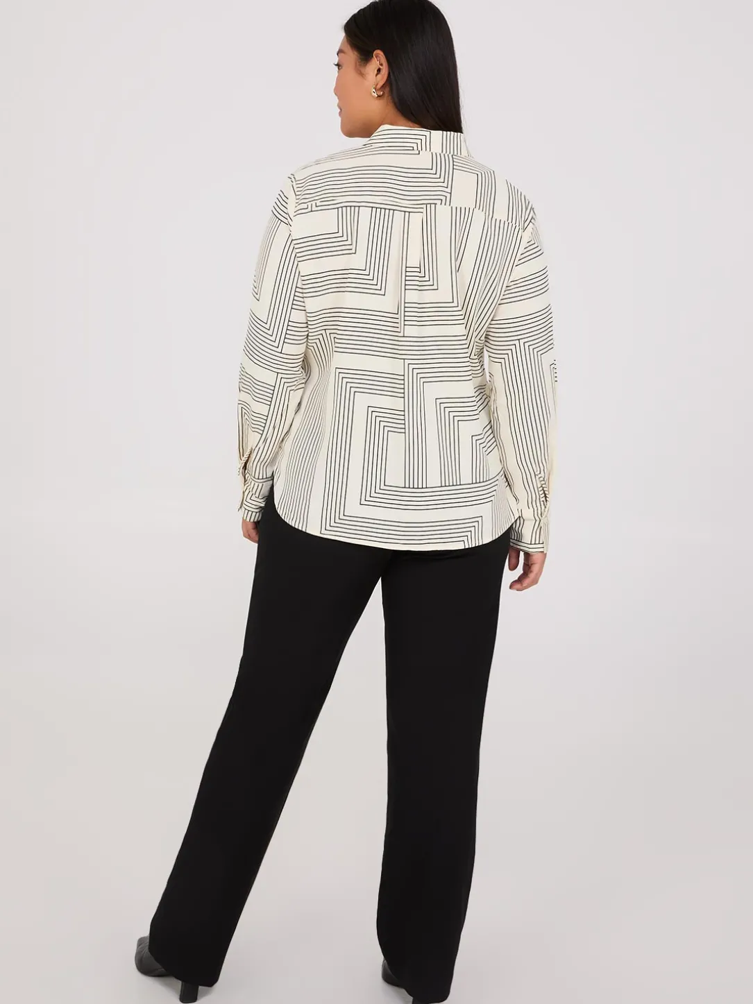 Geo Print Rounded Hem Blouse