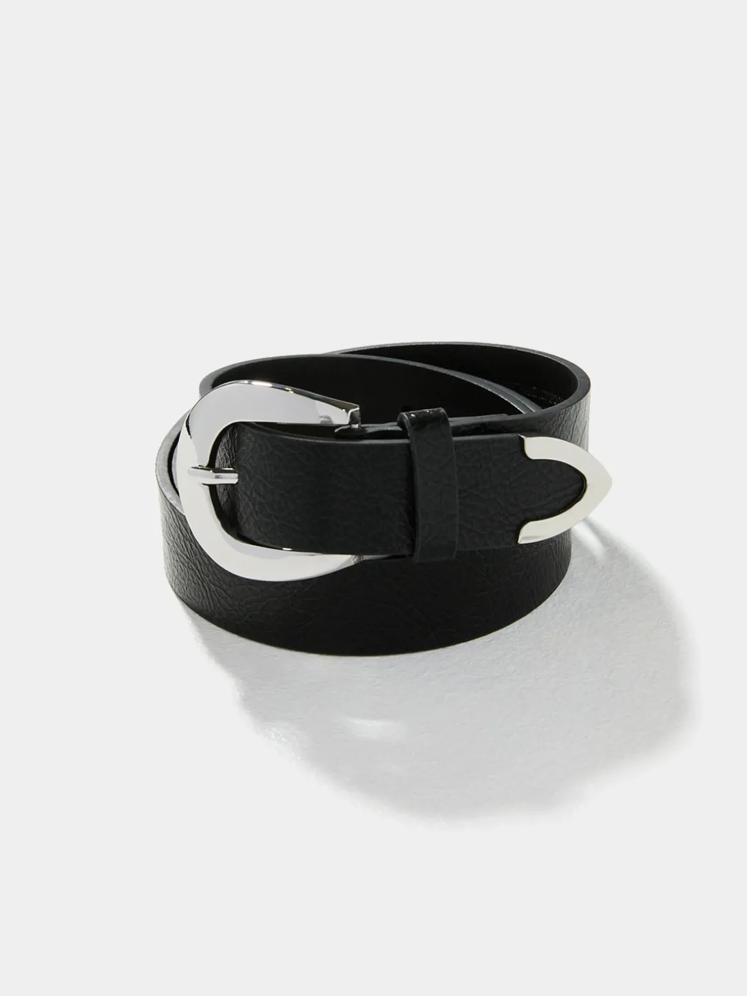 Horseshoe Buckle Belt