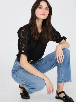 Lace Tie Sleeve Pleated Top