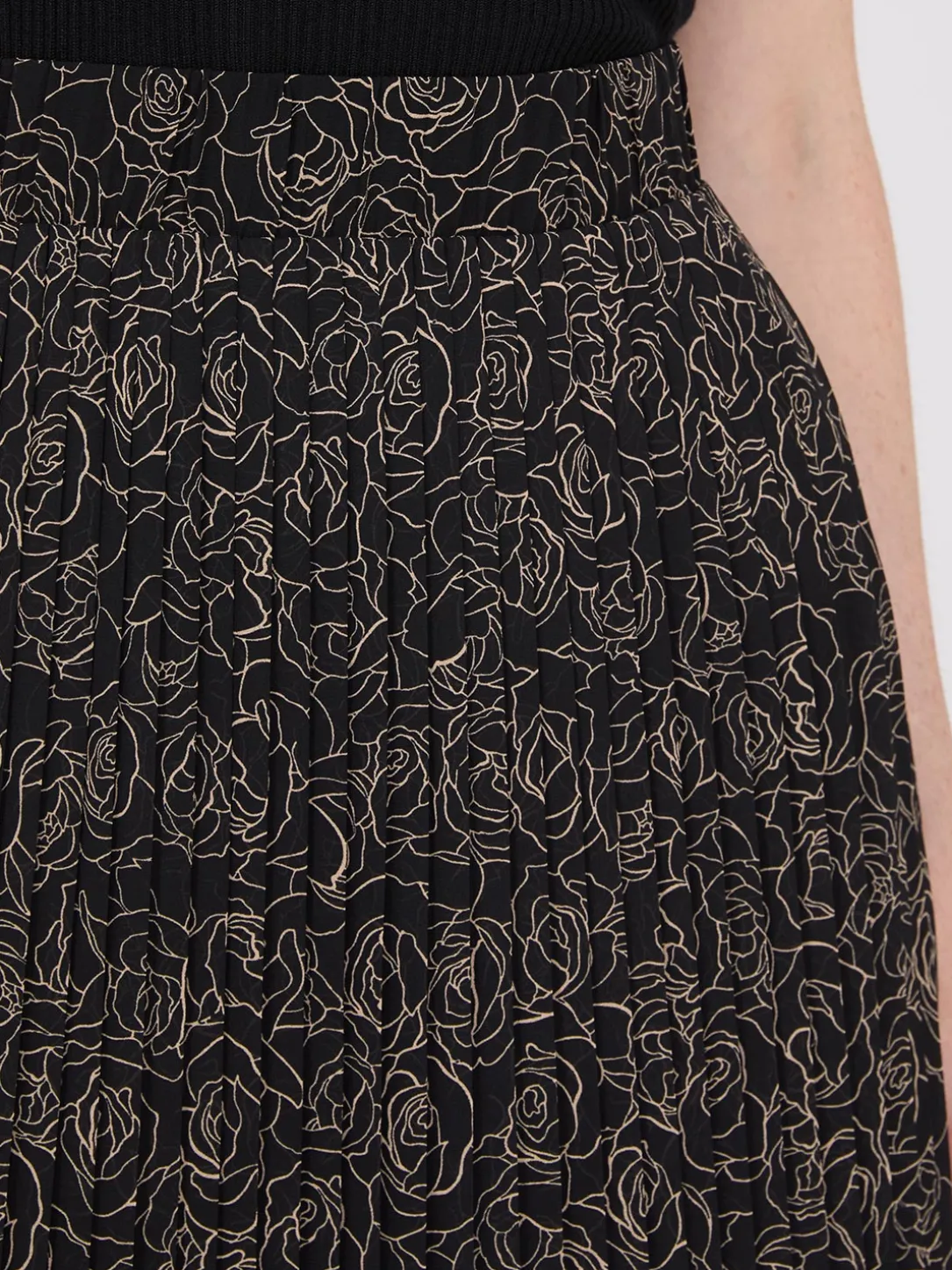Printed Chiffon Pleated Midi Skirt