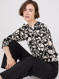 Printed Textured 3/4 Sleeve Round Neck Top
