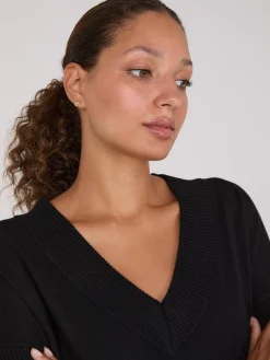 Ribbed V-Neck Tunic Top