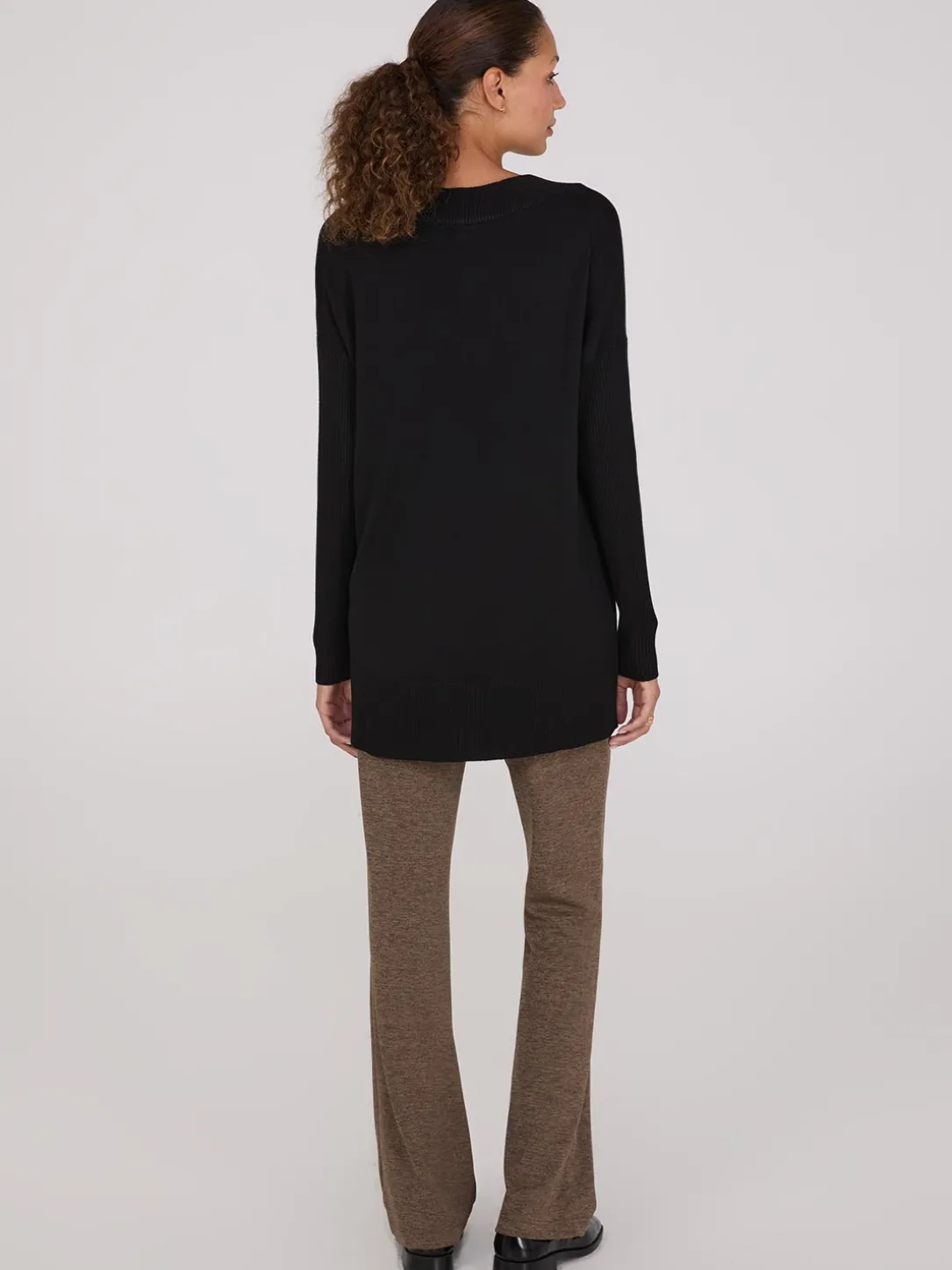 Ribbed V-Neck Tunic Top