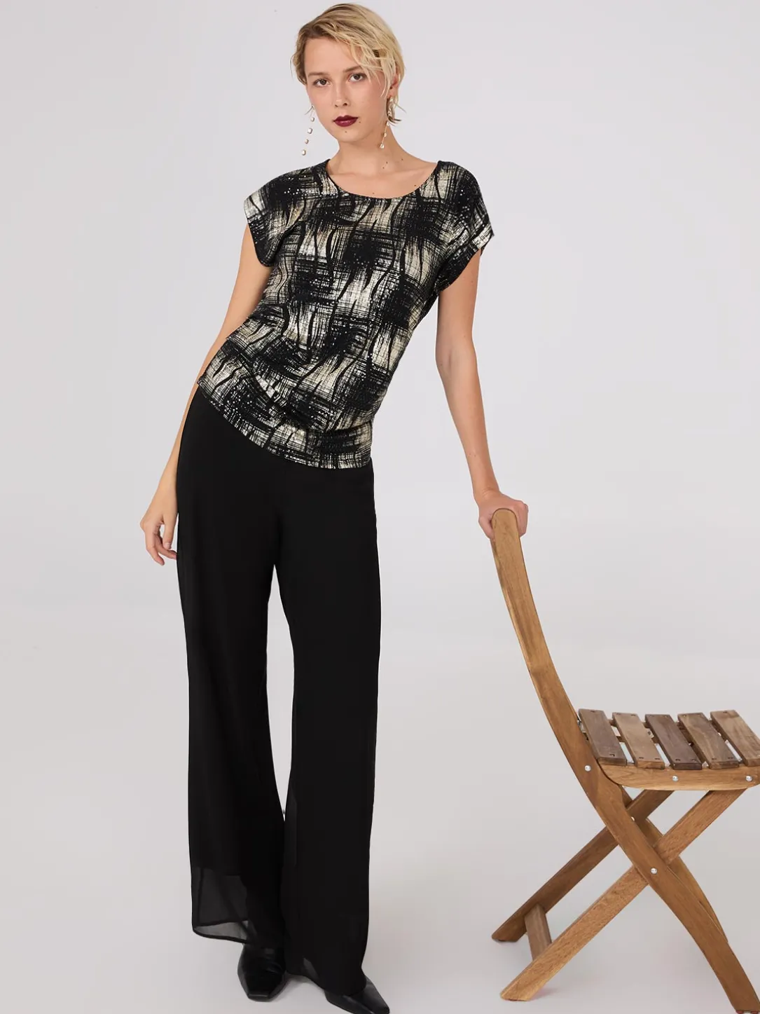 Sequin Abstract Print Short Sleeve Top