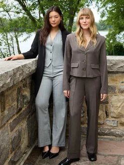 Short 3-Button Blazer