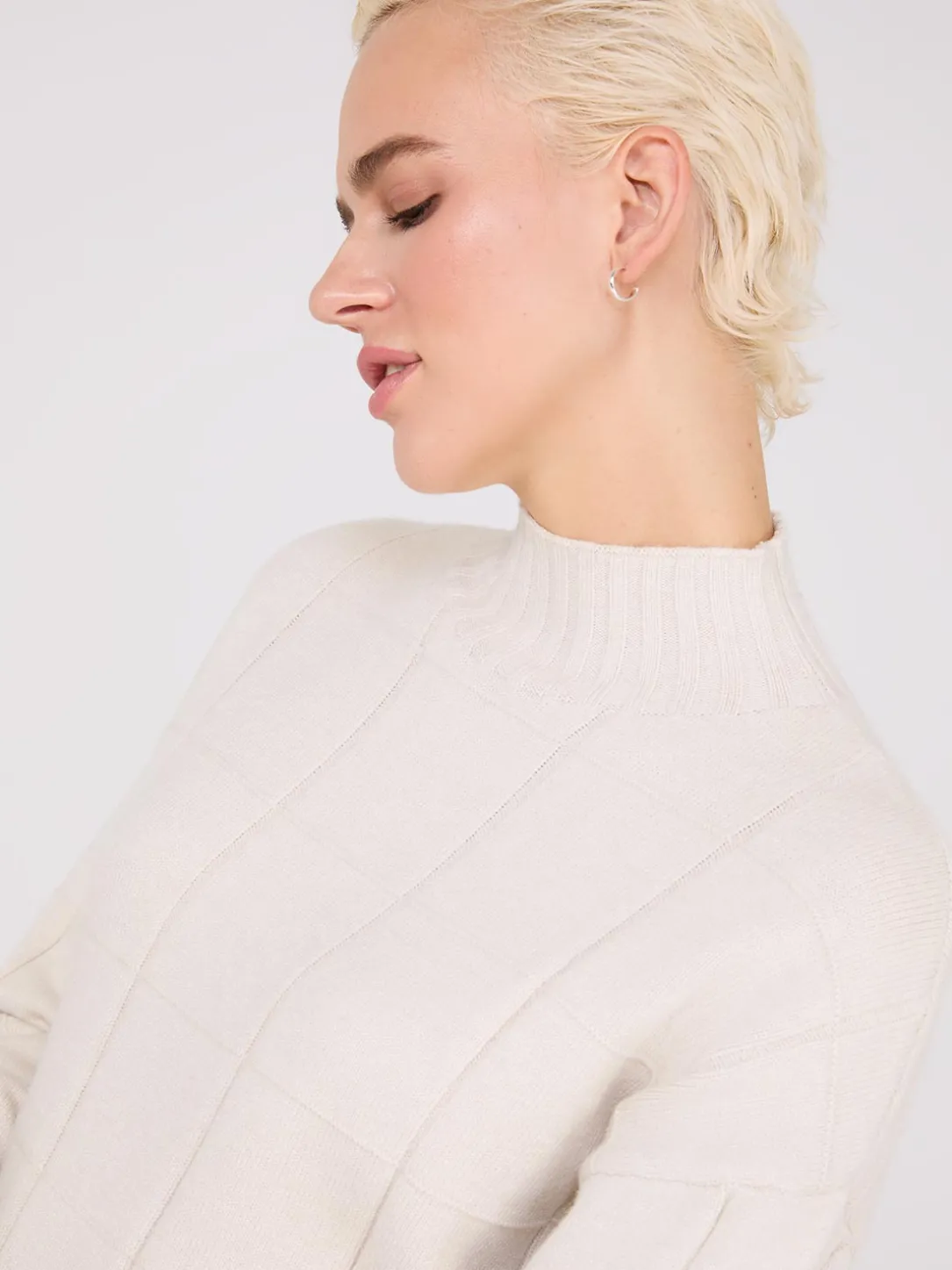 Square Pattern Mock Neck Sweater