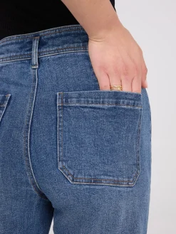 Wide-Leg Raw Edge Jeans
